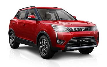 Compare Mahindra XUV300 W4 1.2 Petrol vs W6 1.2 Petrol.